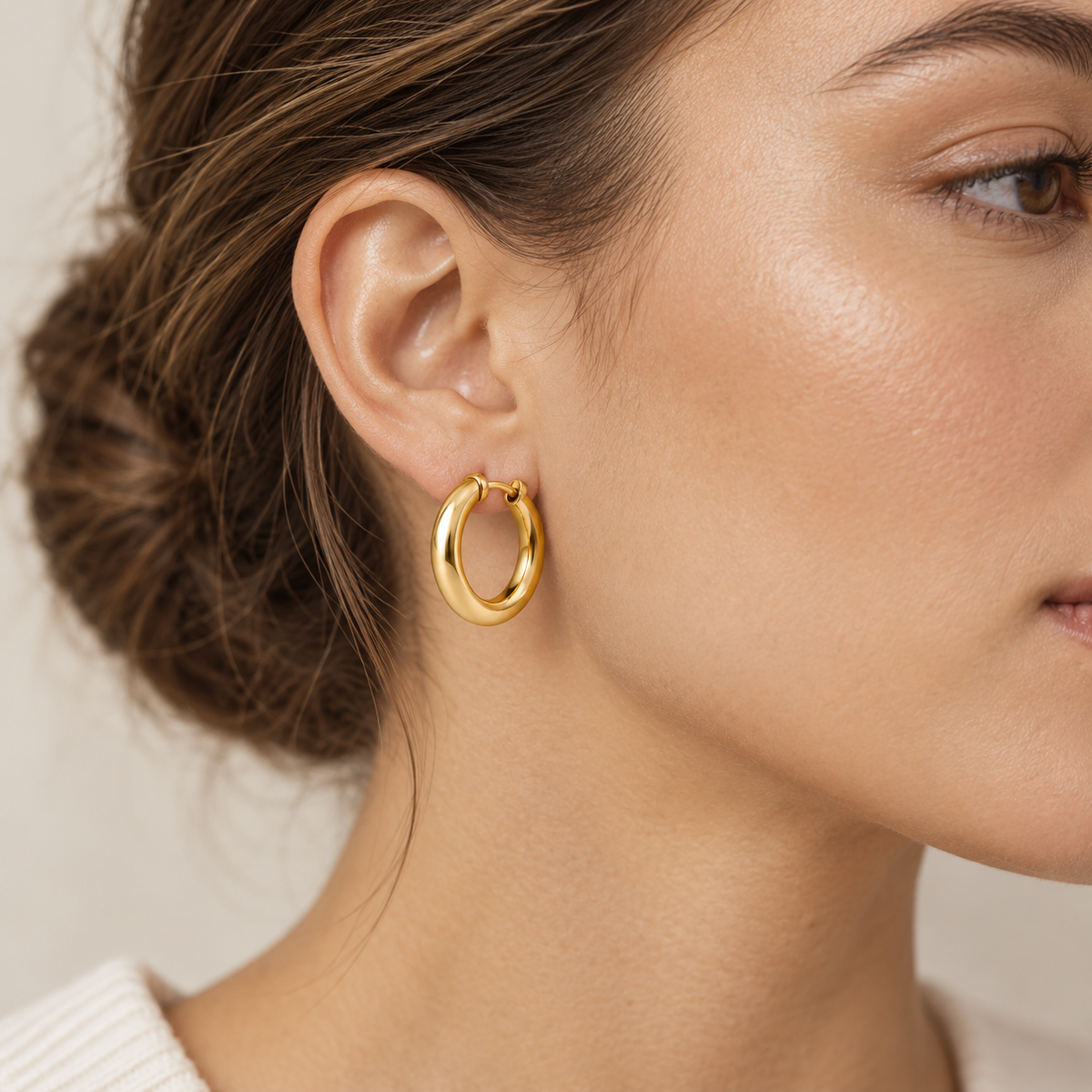 I-bestworld Classic Gold Hoop Earrings – Minimal Rounded Hoop Earrings with Polished Finish
